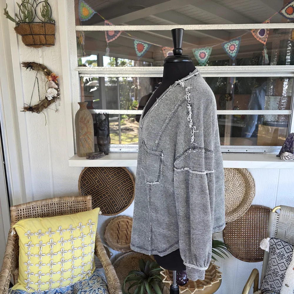 Mustard Seed Gray Distressed V-Neck Sweatshirt Cozy Fringe Pullover - Picture 9 of 13